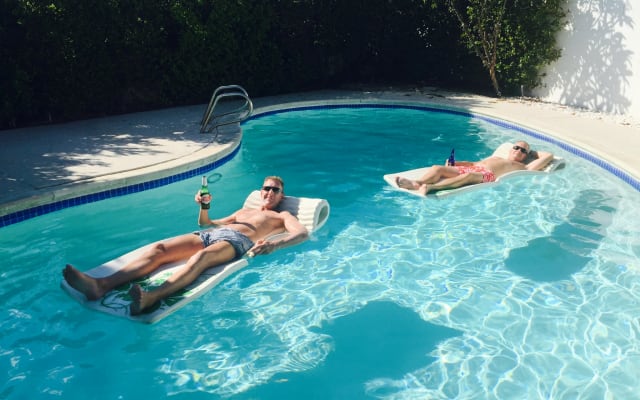 Mid Century 60’s Modern Glam pool home in south Palm Springs  - Picture 10