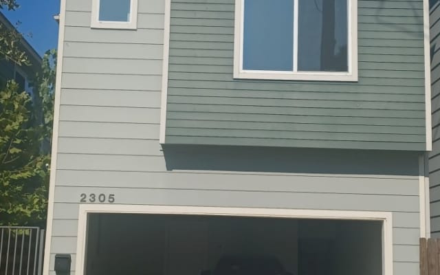 Bedroom near downtown
