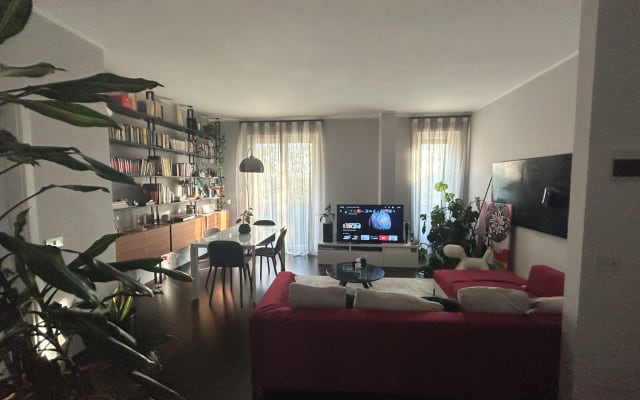 Chambre privée avec salle de bain privée dans le quartier des Navigli !