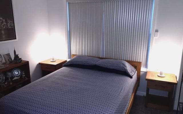 Paramus/Near NYC - Gay Male Guest(s)