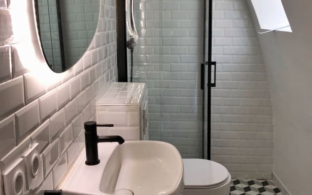 Pequeño apartamento (sofá cama) cerca de Bastille