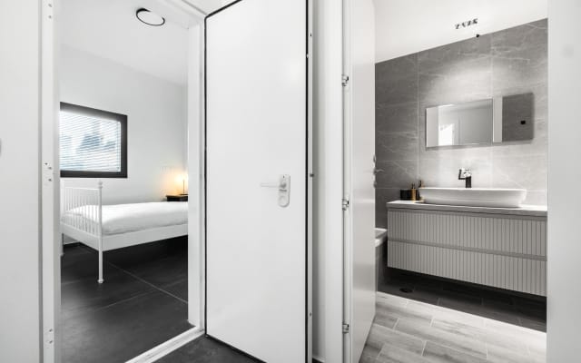 Elegant, Spacious, Luxurious - Top location