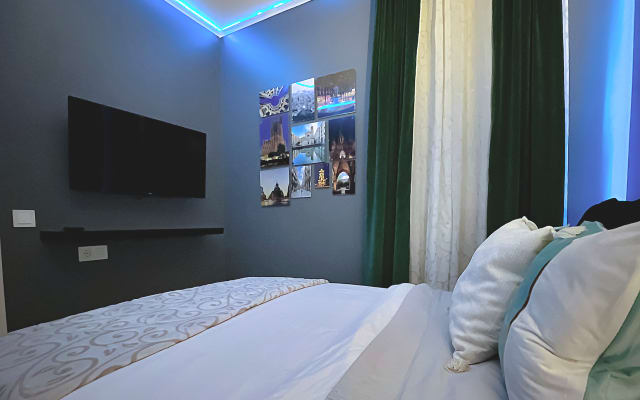 BH2. Pequeña habitación doble en el centro de Barcelona