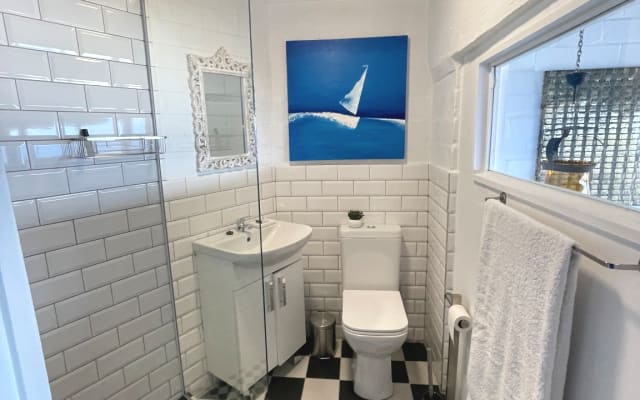 Cairnside Studio Apartment with beautiful views over False Bay