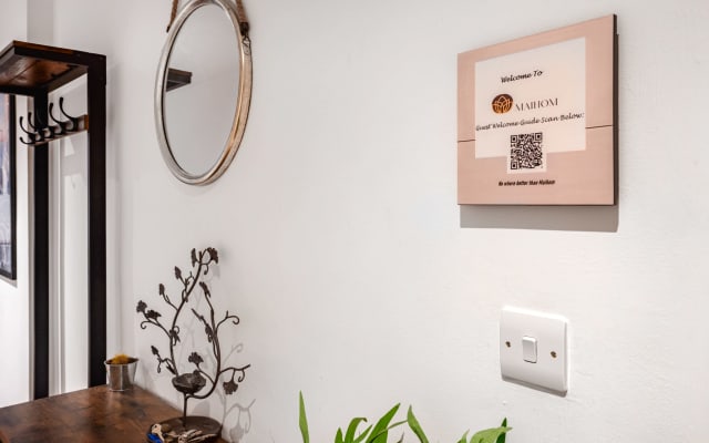 “Oriental Suite” City centre + Netflix + Free parking  - Picture 20