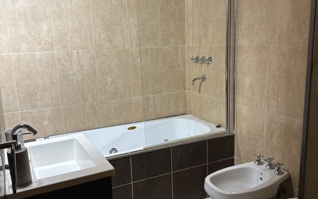 Schöne Wohnung, in der Nähe von Mendoza Plaza Shopping.
