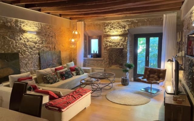 Quarto bonito com casa de banho privativa no bairro antigo de Girona