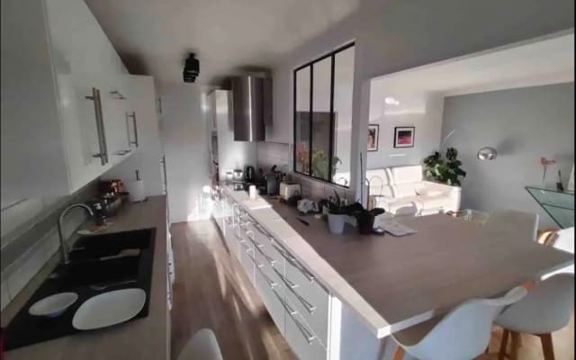 Appartement avec sa terrasse aux bords de Seine