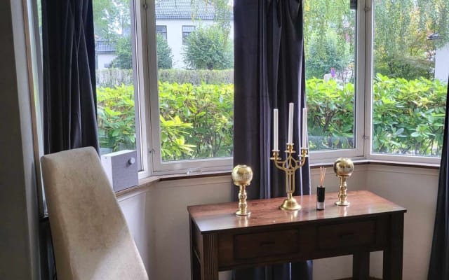 Privatzimmer in Villa in exklusiver Botschaft