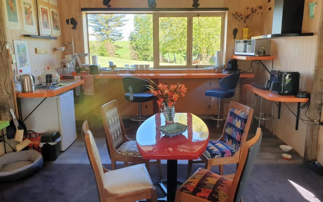 Shargmor Stable apartment in the country, private cozy.Adult only