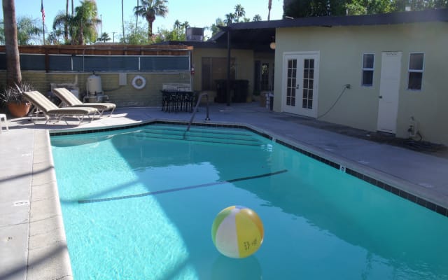 #25 Charming 1 bed1 bath Mid Century Gem Atrium at Vista Grande Resort