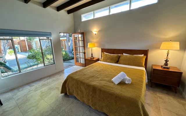 #23 Charmantes Mid Century Studio Atrium im Vista Grande Resort