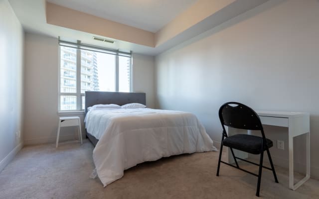 Luxury condo Square one Mississauga  - Picture 9