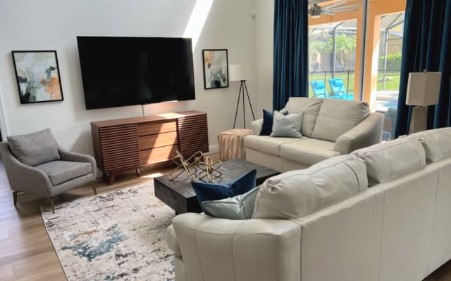Boutique-Style Gay Men’s Guesthouse (Bdrm #3 of 7)