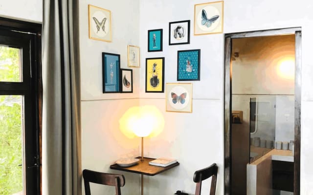 TheHill 01: Boutique Inn (16+), privater Eingang, Terrasse und...