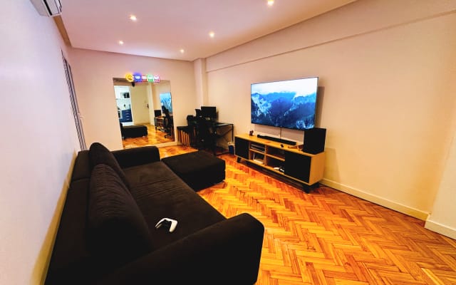 Private room apartment at heart of Palermo!