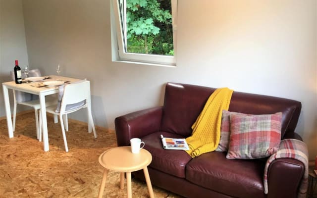 Cosy, self-contained studio with stunning lake views