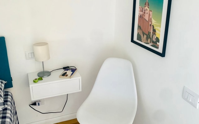 CASA IL MAESTRALE.Spaziosa e luminosa camera con bagno a 1km dal mare  - Foto 18