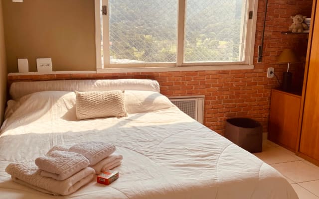 Room with a mountain view !