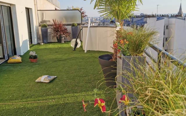 Exceptional Paris 20th apartment, 45m2 terrace overlooking the Eiffel...