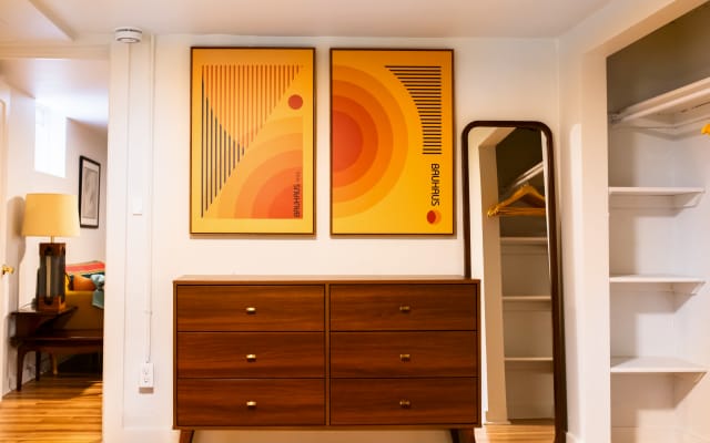 Garden apartment with private entrance and hot tub - Picture 14