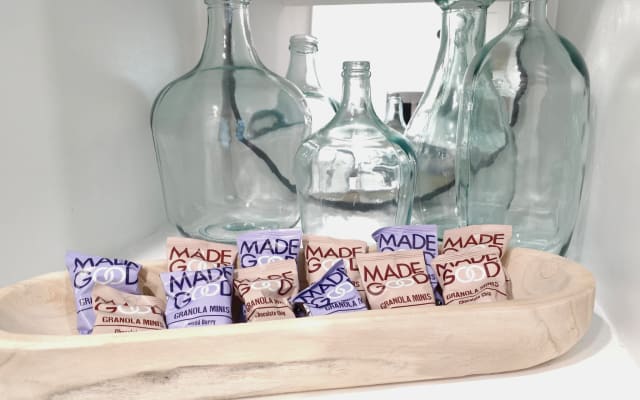 Newly Renovated + Spacious Apt w/ Parking - Picture 16