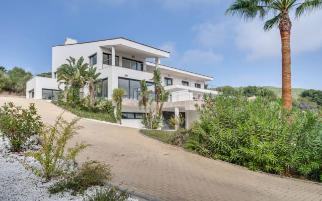 Entfliehen Sie dem Luxus in unserer eleganten Villa mit 7 Schlafzimmern in Sotogrande - Foto 19