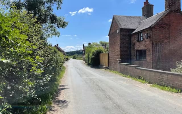 5 Bedroom Cottage, Hot Tubs, Hoar Cross, Staffordshire