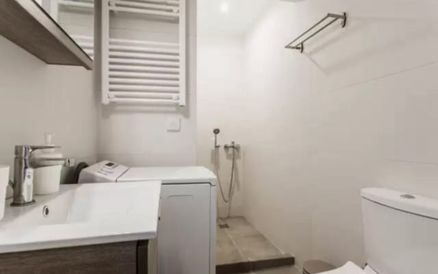 Apartamento acolhedor e colorido no centro de Atenas