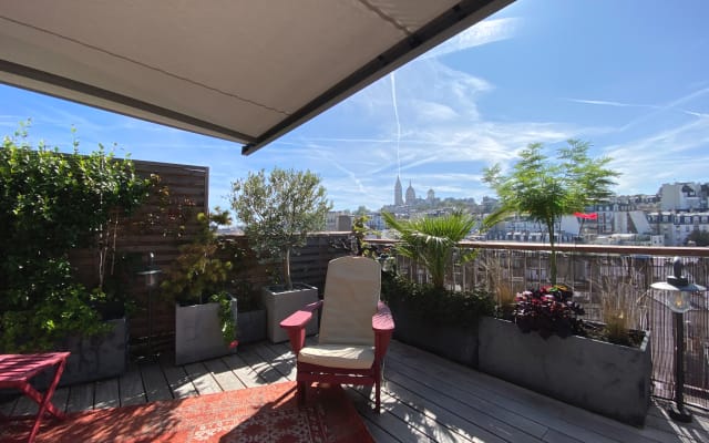 Magnifique penthouse/terrasse à Montmartre.