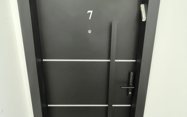 Acogedor apartamento TLV con refugio antibombas