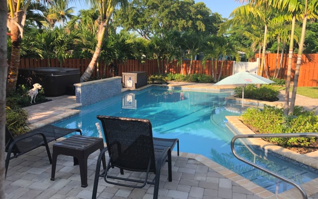 Billy's Resort-Men only-Triad Bungalow