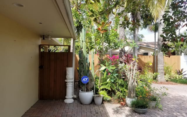 Bill's listing on misterb&b - Private Entrance / Private Parking