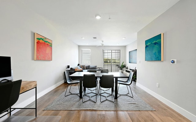 Modern, Impeccably Clean Condo in the Heart of East Austin - Picture 7