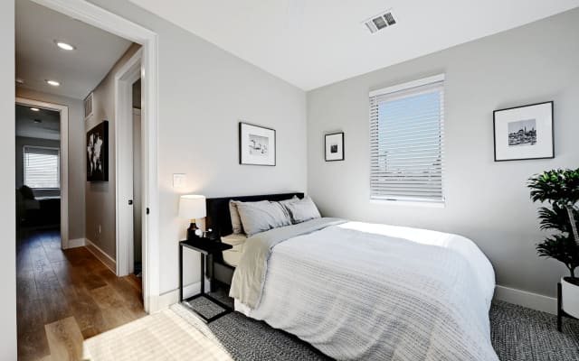 Modern, Impeccably Clean Condo in the Heart of East Austin - Picture 20