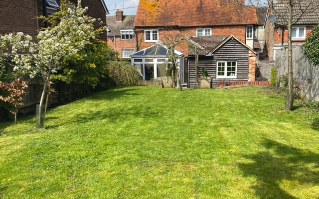 Private exclusive rental of an Oxordshire village cottage