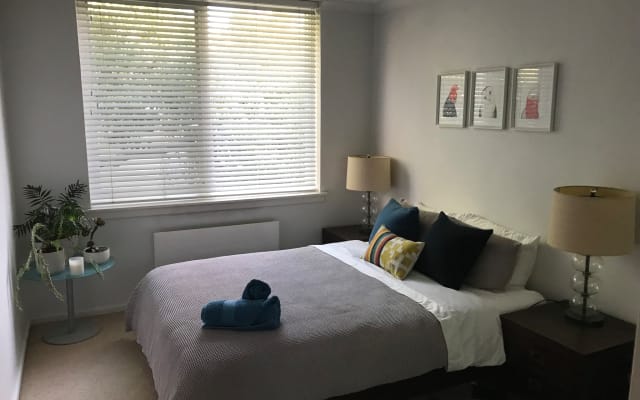Hermosa habitación privada en apartamento inmaculado en St Kilda