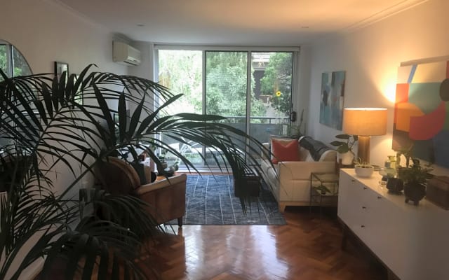 Hermosa habitación privada en apartamento inmaculado en St Kilda