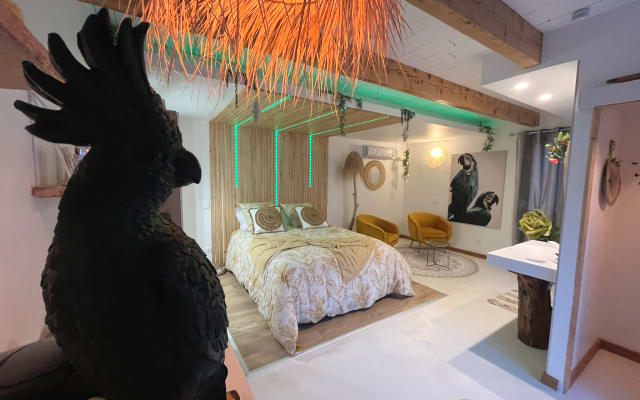 Love Room Balinese Suite & balneotherapy