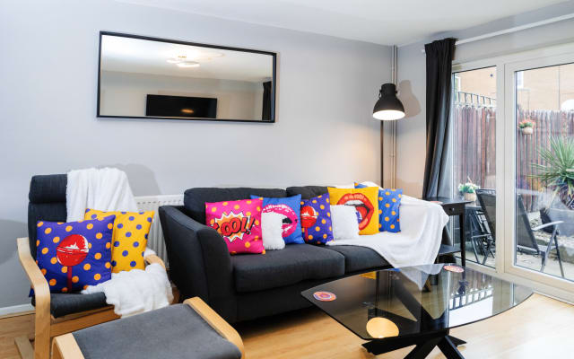 2 Bett Northampton Haus, NN2 Business Wi-Fi