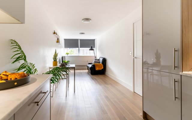 Feature | 1Bed Apart | Centre MK Close to Station