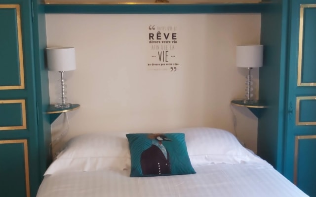 Bright and comfortable studio in the heart of Vichy CURIOSITY 7