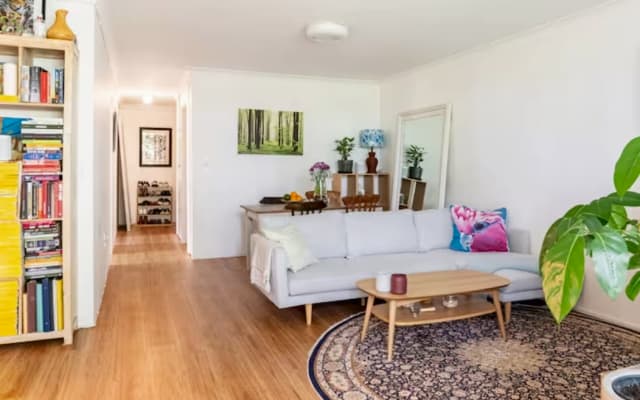 Cosmopolitan Garden Escape