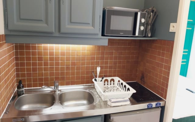 Bright and comfortable studio in the heart of Vichy ESPOIR 11