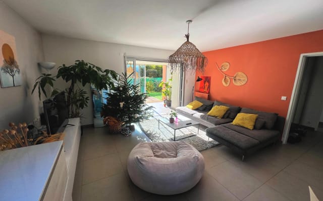 Cosy apartment with garden