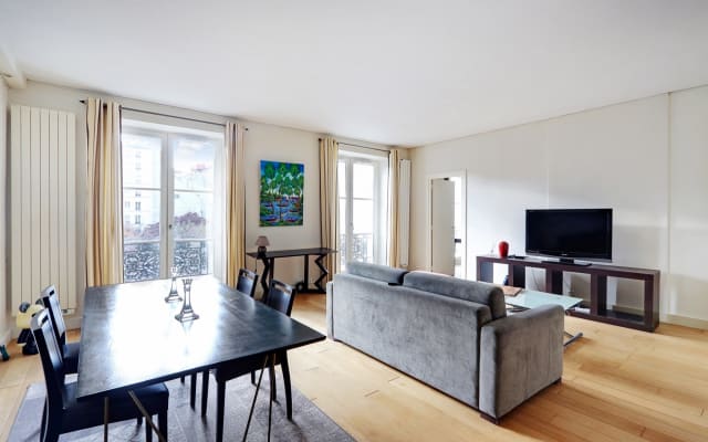 Sehr elegante Wohnung in Marais im Herzen des Pariser Schwulenlebens