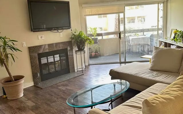chic urban retreat 2 bedroom