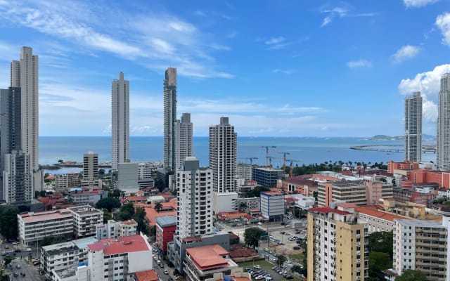 Apartamento estúdio bem localizado, totalmente equipado, num edifício novo.
 - Foto 12