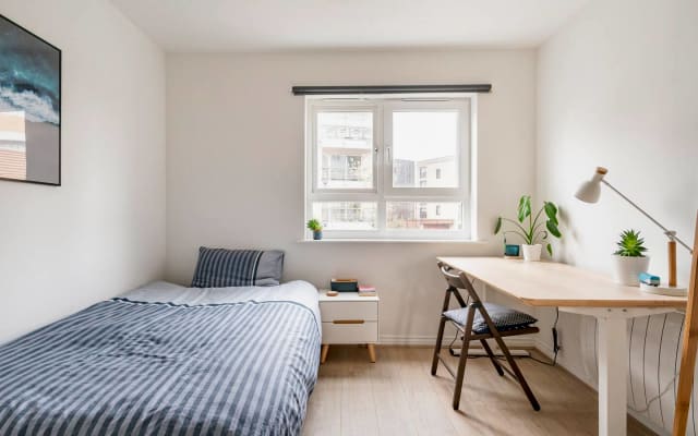 Chambre d'amis spacieuse à Dalston avec espace de travail