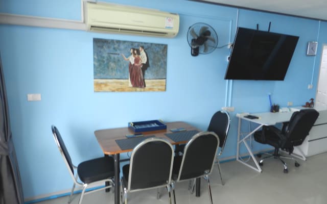 Studio im 21. Stock mit Blick auf das Meer